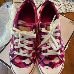 COACH women’s size 8 1/2 shoes in box